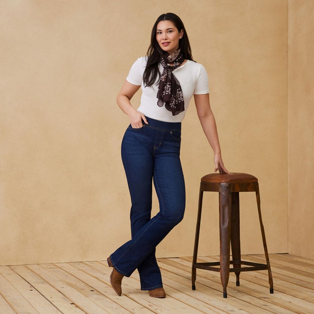 Levi Strauss Signature Gold Women's Totally Shaping Pull-On Bootcut Jeans High-Rise Stretch Denim (Also Available in Plus Size), Point Bonita 5d, 16 Short