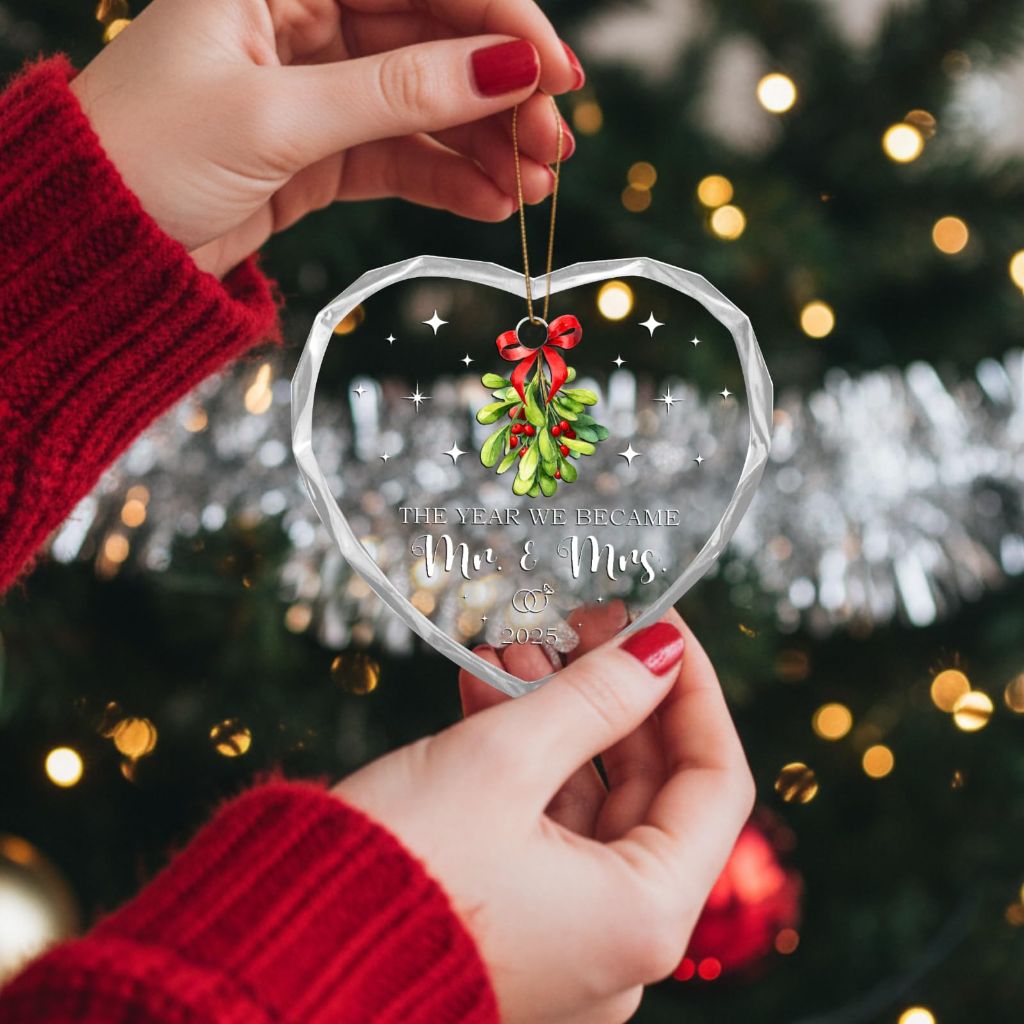 Wedding Gifts for Couples, Just Married Mr and Mrs 2025 Ornaments