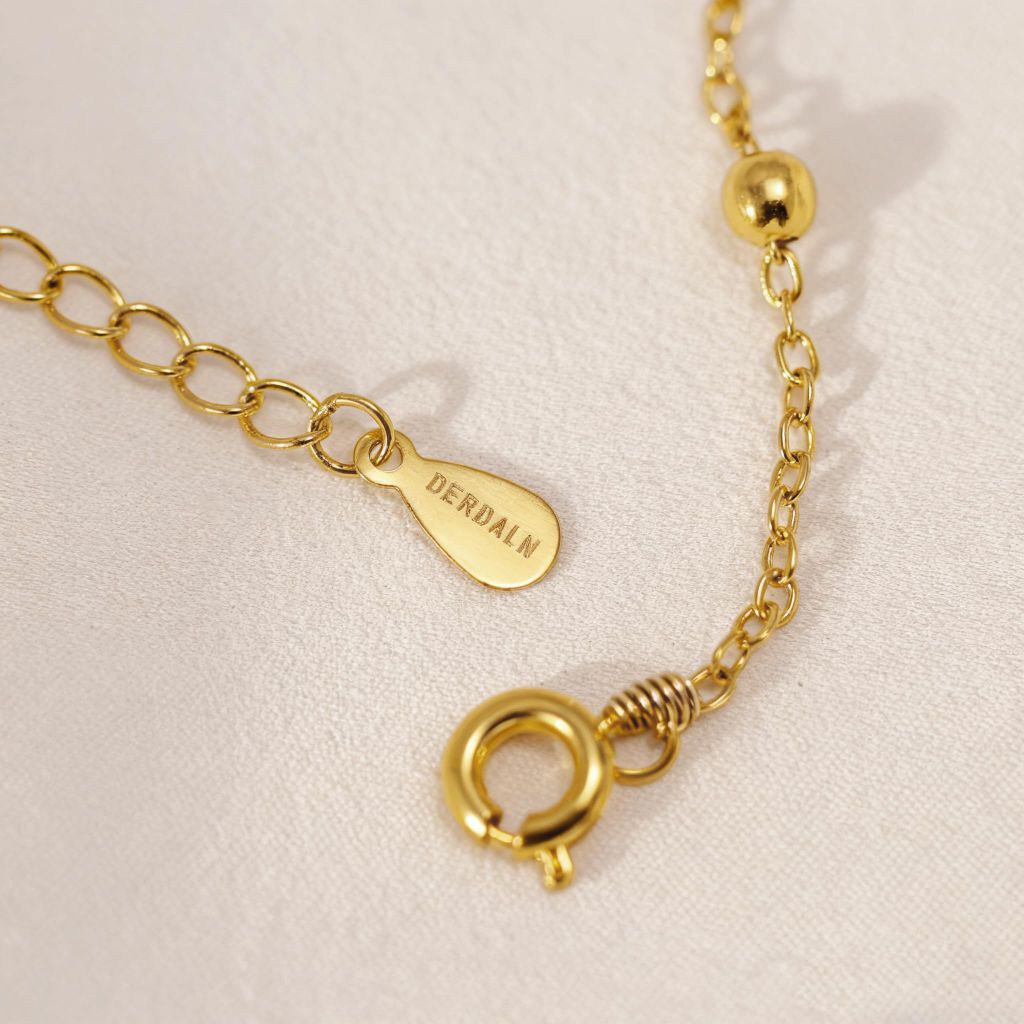 DERDALN Initial Necklace for Women 14K Gold Plated Necklace Bubble Letters I Alphabet Dangling Pendant Gift