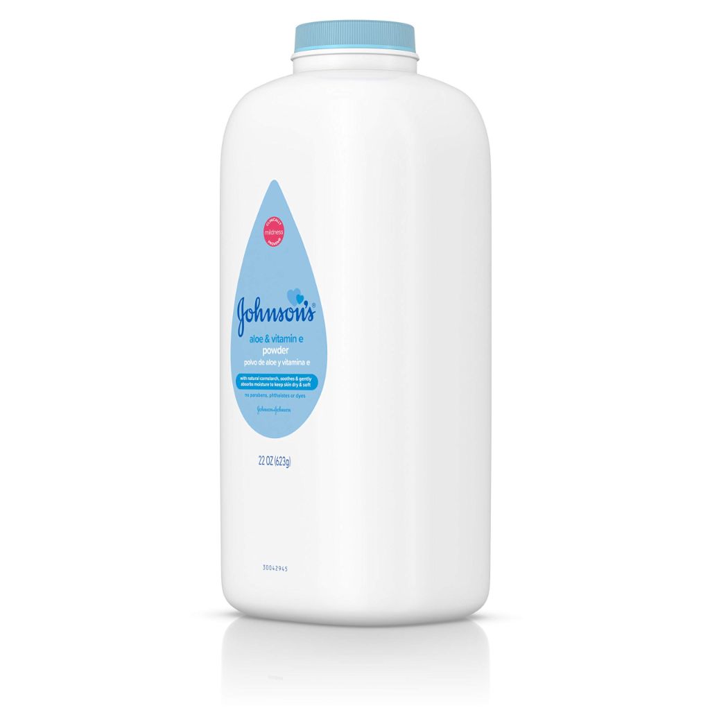 Johnson's Baby Powder with Naturally Derived Cornstarch Aloe & Vitamin E, Hypoallergenic, 22 oz