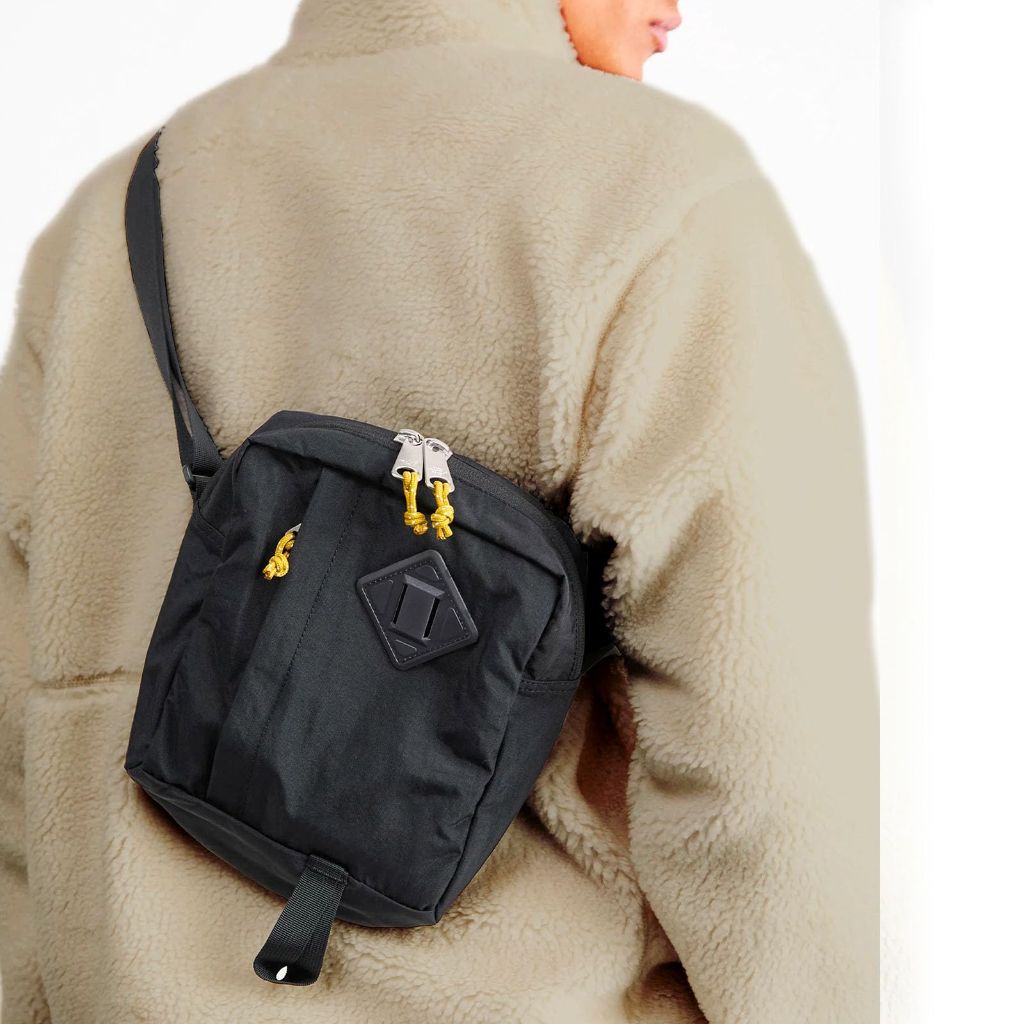 FASTFAIRY Waterproof Lightweight Trendy Crossbody Bag: Black Nylon Casual Shoulder Purse