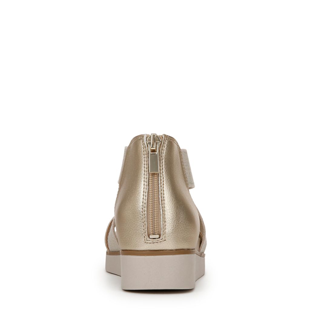 LifeStride Womens Giselle Sandal, Gold Faux Leather - size 5.5M