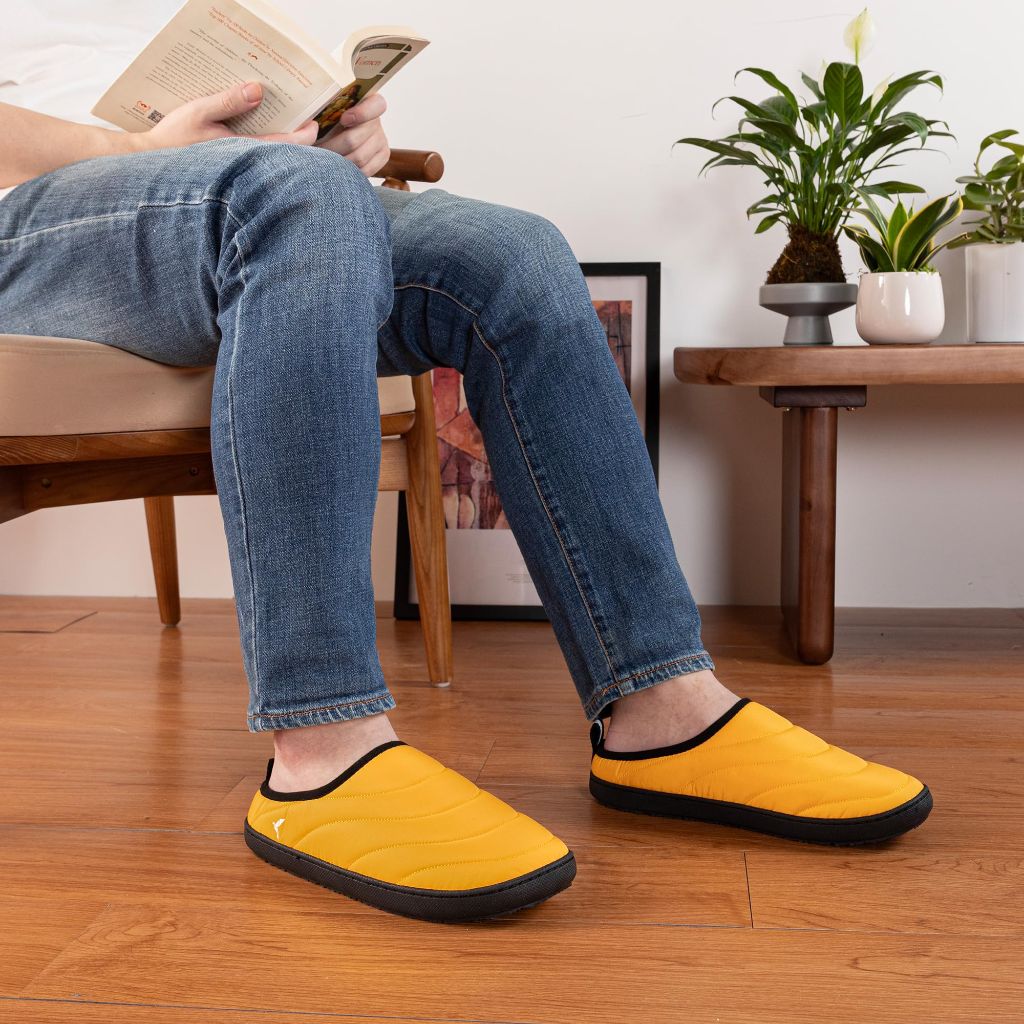 RockDove Men's Trail-Therm Quilted Memory Foam Slippers with Anti-Slip Rubber Sole