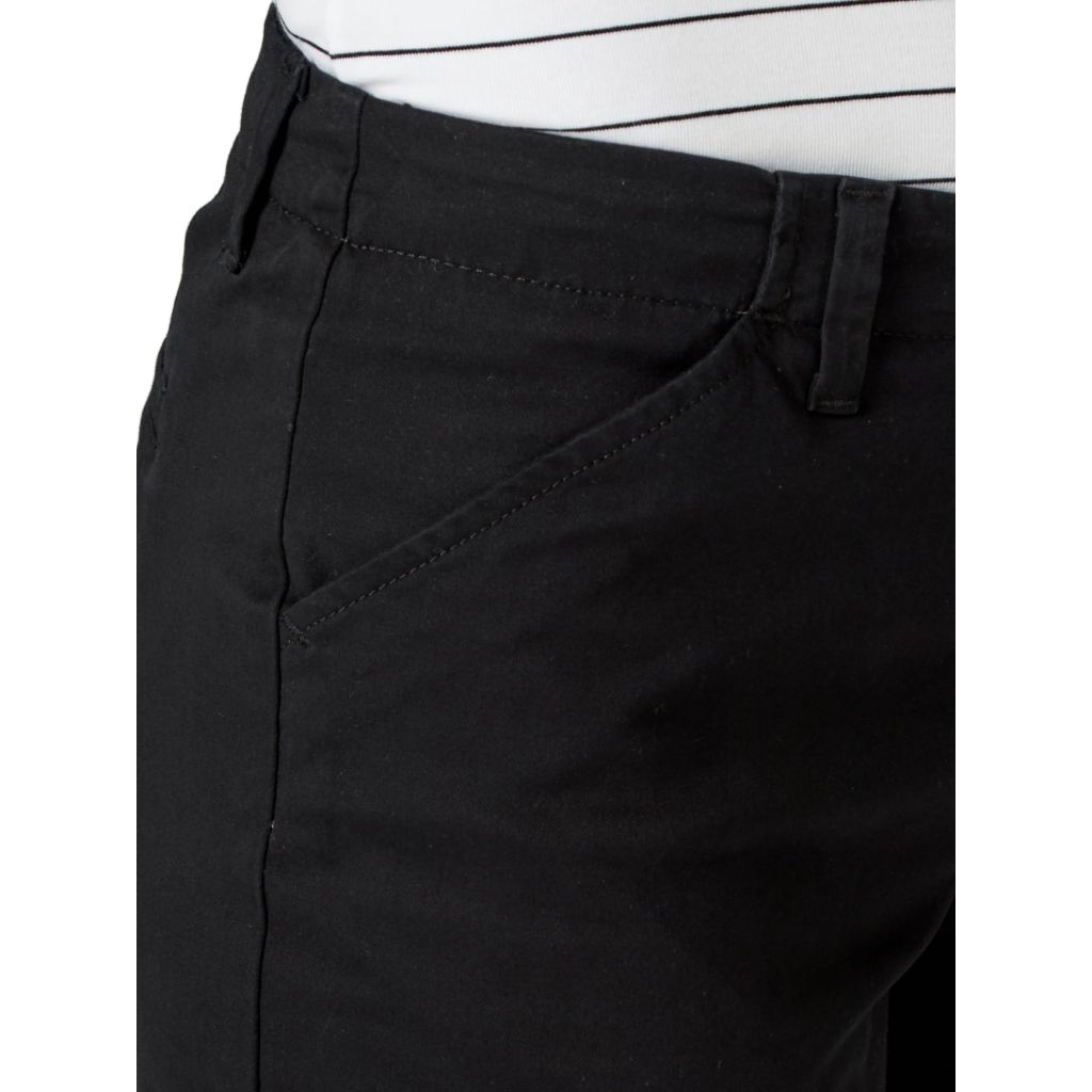 Lee Women's Legendary 5" Chino Short, Black, 8