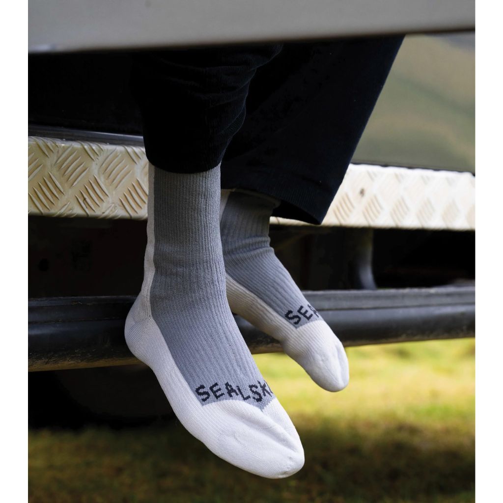 SEALSKINZ Unisex Waterproof Extreme Cold Weather Mid Length Merino Wool Lined Socks - Black/Gray, Large