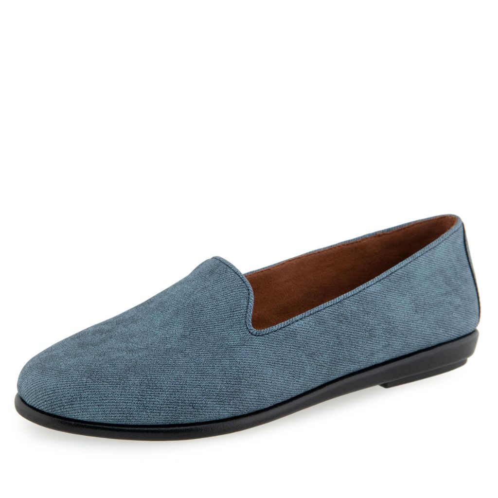 Aerosoles Women's Betunia Loafer, Blue Jean Textured Faux Leather, 8W