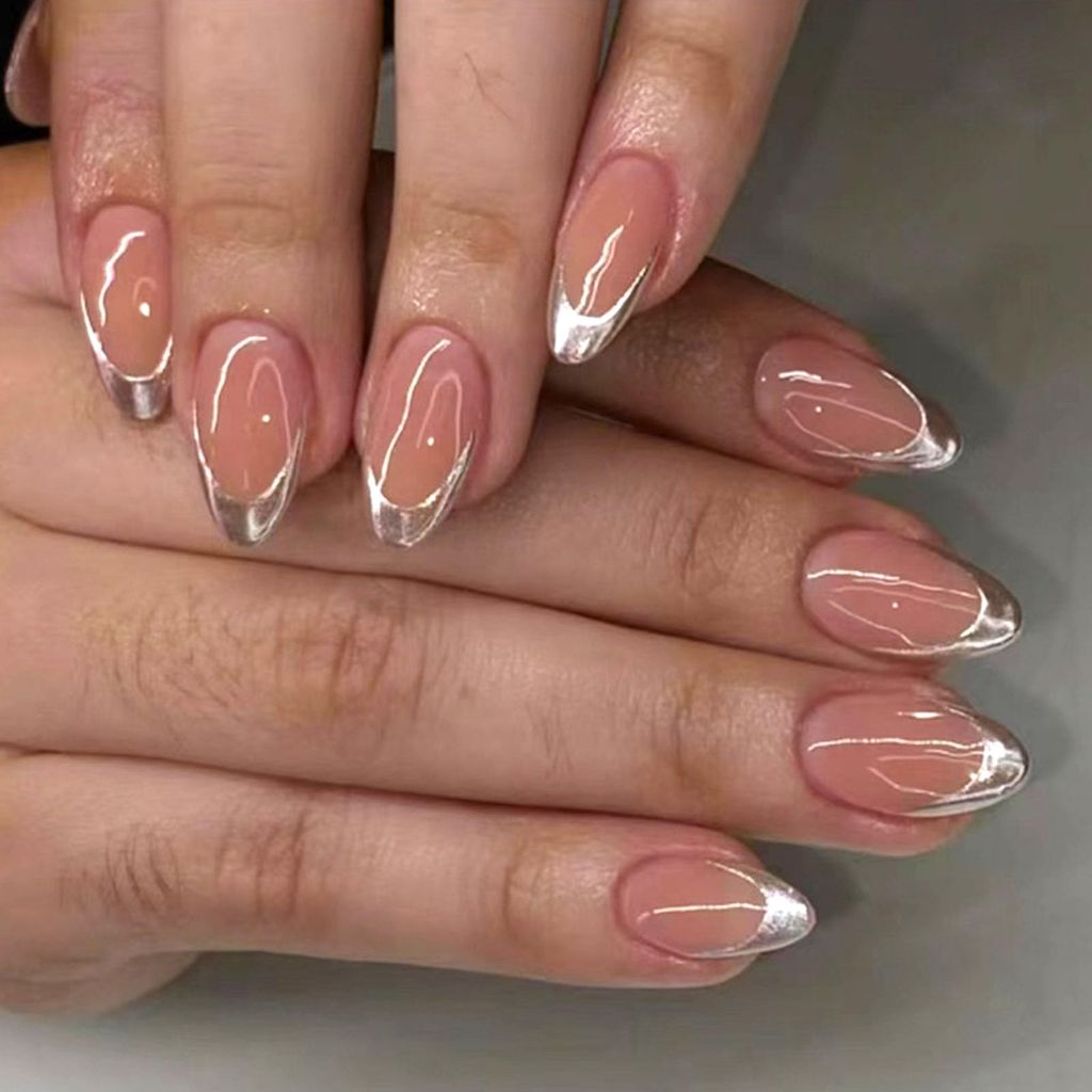 Silver French Tip Press on Nails Short Almond Fake Nails Daily Wear 24 Pcs