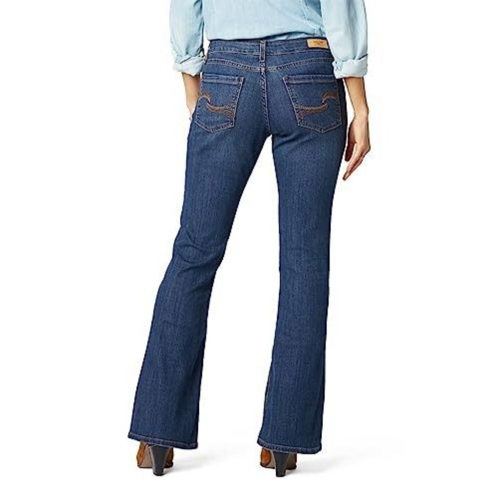 Levi Strauss Signature Gold Women's True Boot Jean Mid-Rise Stretch Denim (Standard and Plus), Golden Star, 18