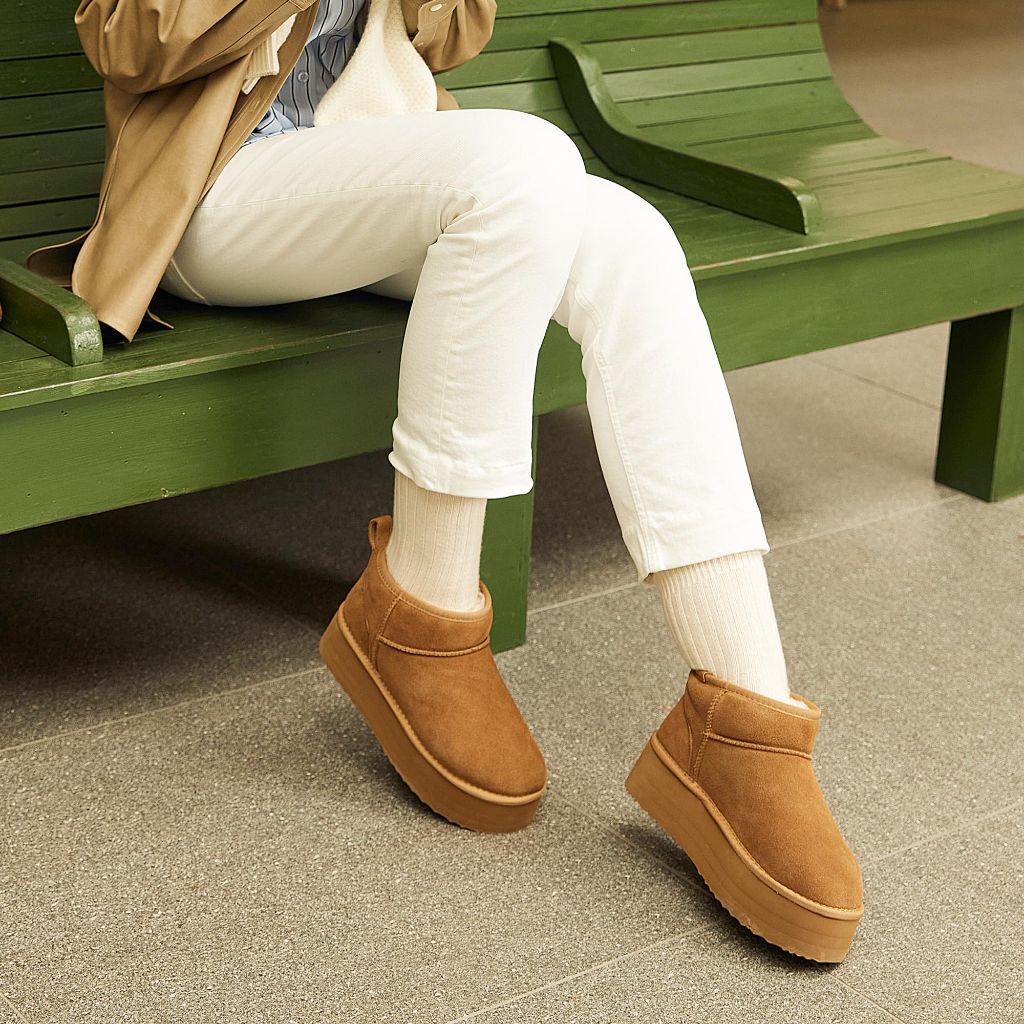DREAM PAIRS Platform Mini Boots for Women Suede Genuine Leather, Classic Winter Ankle Snow Boots with Memory Foam Insole Lightweight Anti-Slip Outsole FuzzyClassic,Size 9,Chestnut,SDSB2427W
