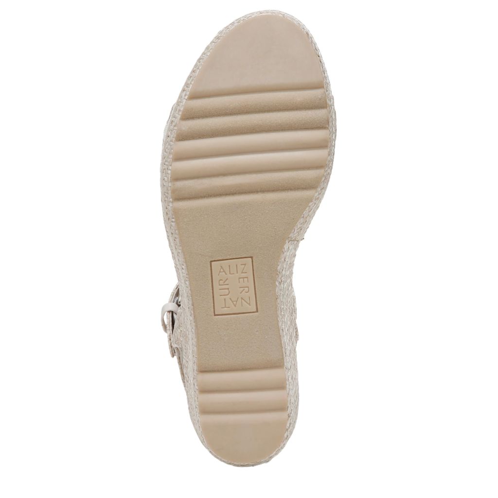 Naturalizer Womens Stella Wedge Sandal, Eggshell - size 12