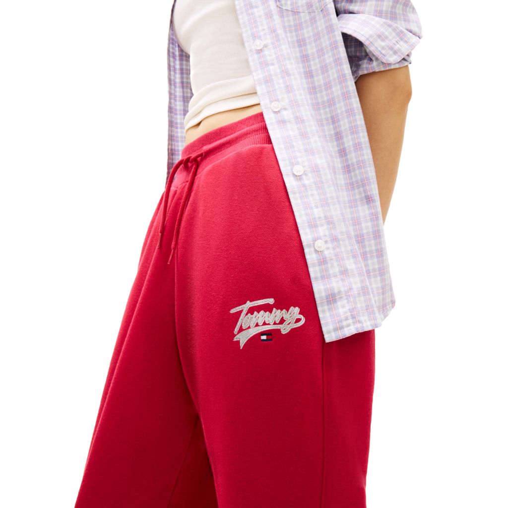 Tommy Jeans Women's Relaxed Printed Logo Jogger Sweatpants, Ruby Rhubarb, Medium