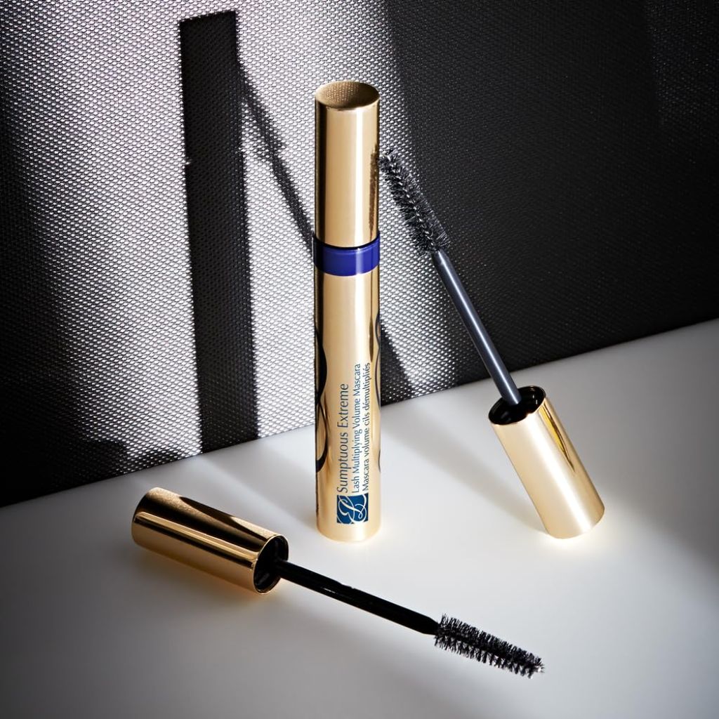 Estée Lauder Sumptuous Extreme Lash Multiplying Volume and Length Mascara | 01 Extreme Black, Travel Size, 0.09 Fl Oz