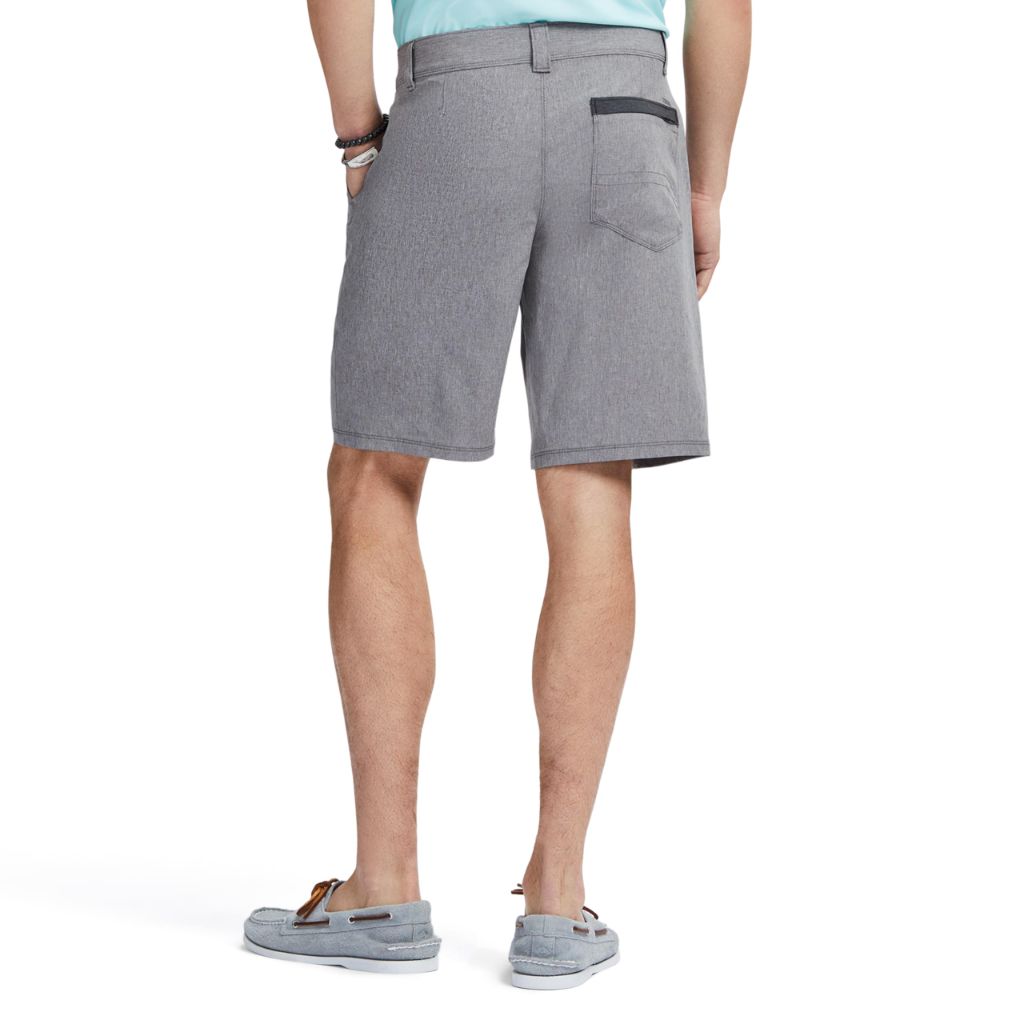 IZOD Men's 9.5" Luxury Hybrid Performance Flat Front Short, Smoked Pearl, 32