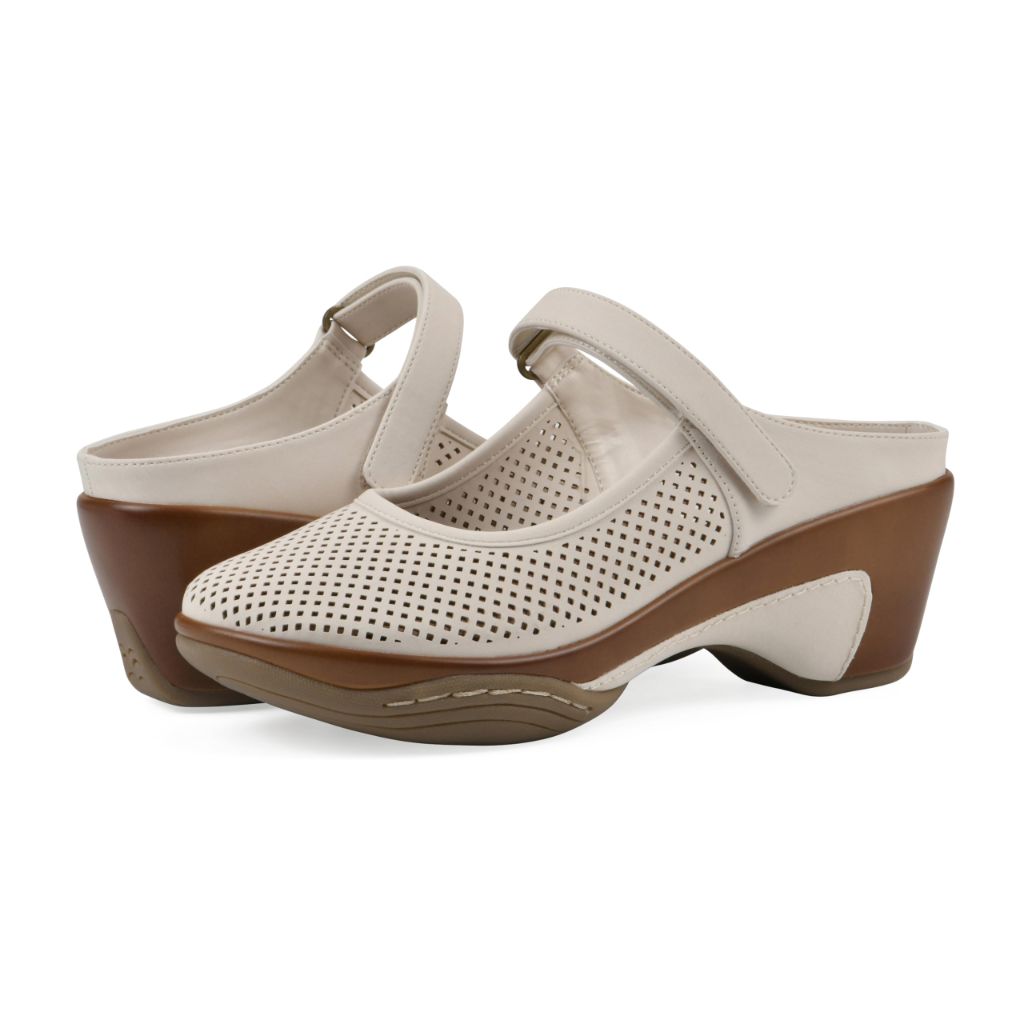 WHITE MOUNTAIN Women's Vinto 2 Heeled Mary Jane Clog, Eggshell/Sueded/Smooth, 9 W