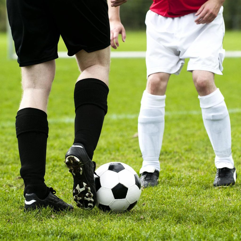 Ultrafun 4 Pairs Soccer Socks Youth Kids, White- size Medium