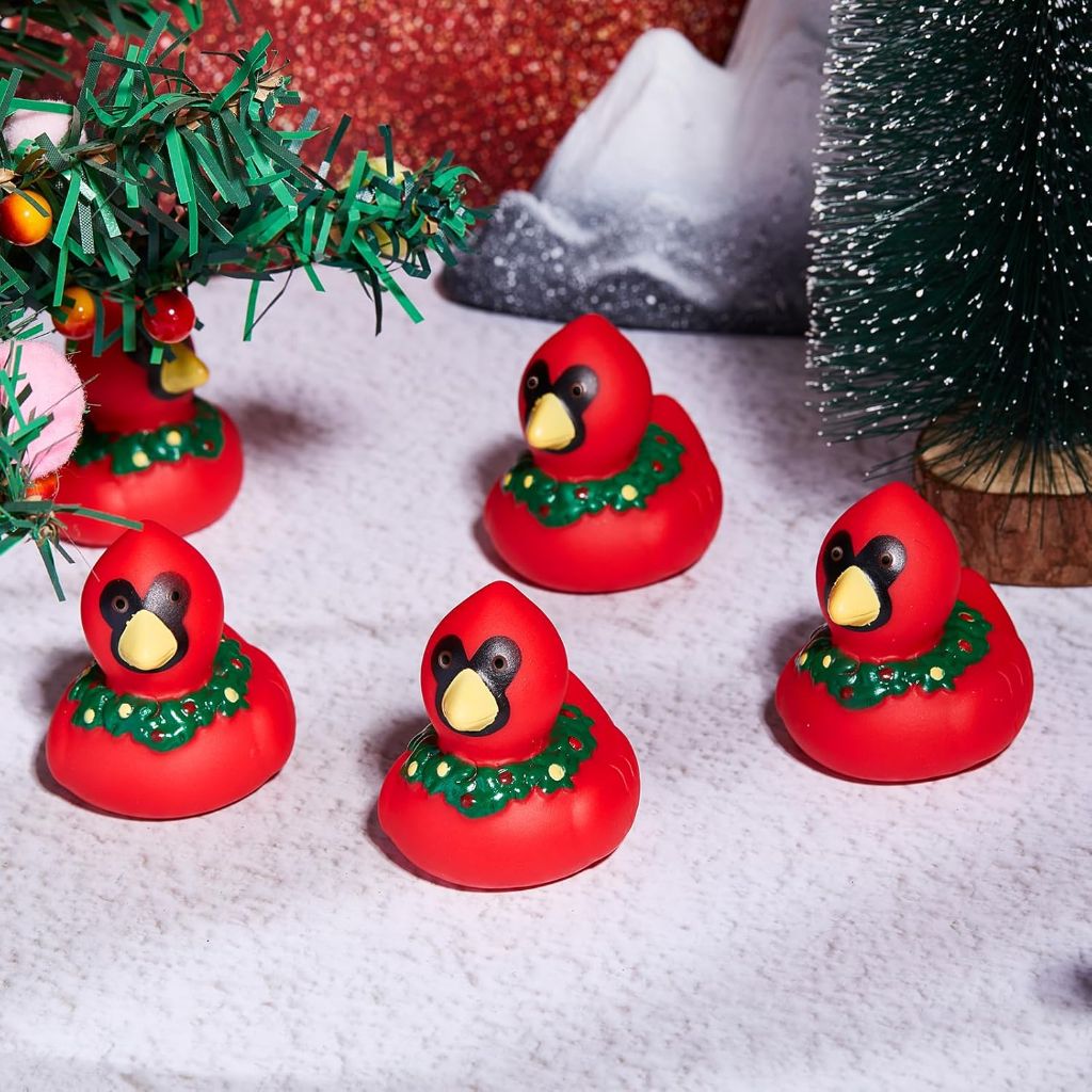 DEEKIN 50 Pcs Christmas Cardinal with Wreath Rubber Ducks 2 Inch Christmas Themed Rubber Ducks for Holiday Party Favors Seasonal Events Award Gifts