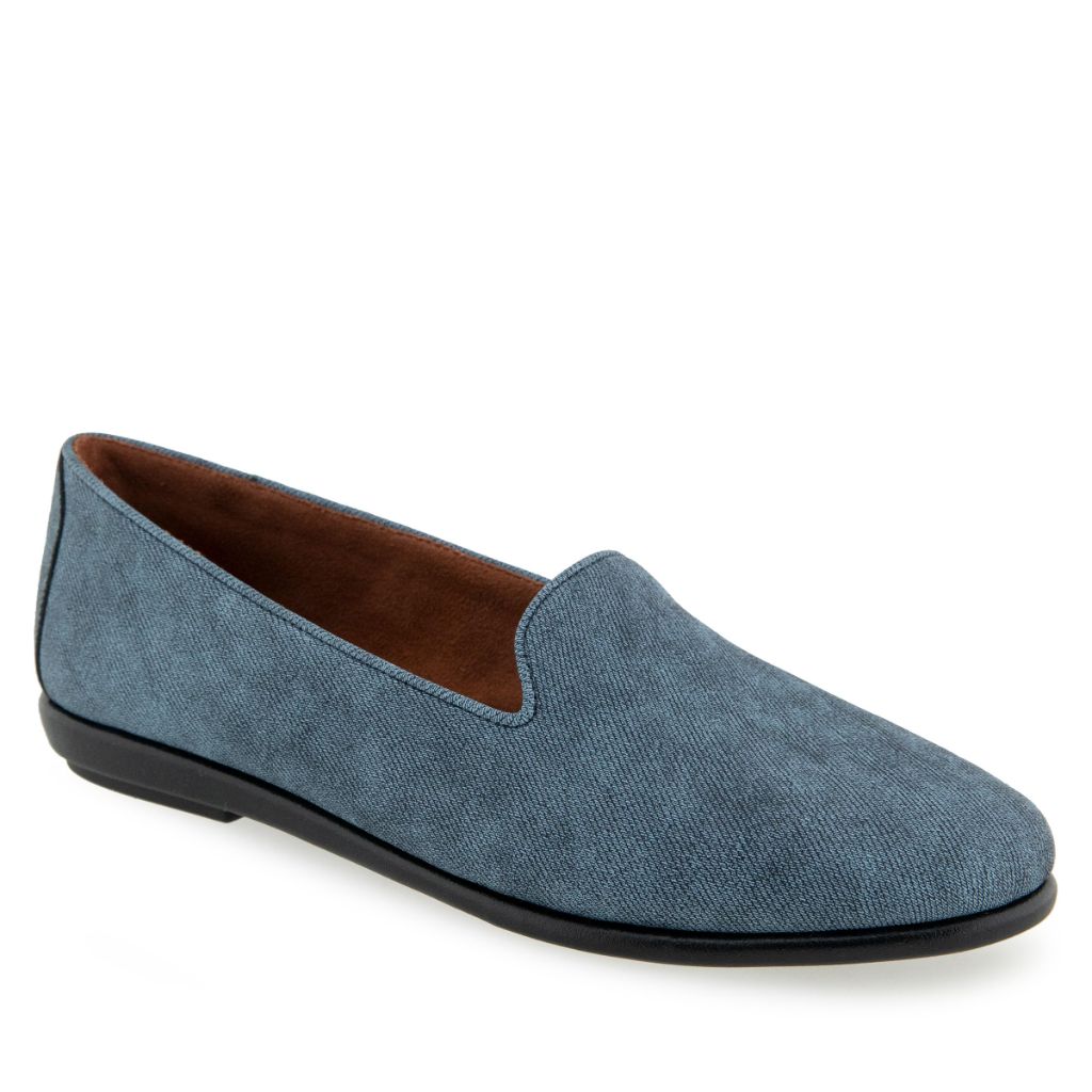 Aerosoles Women's Betunia Loafer, Blue Jean Textured Faux Leather, 8W